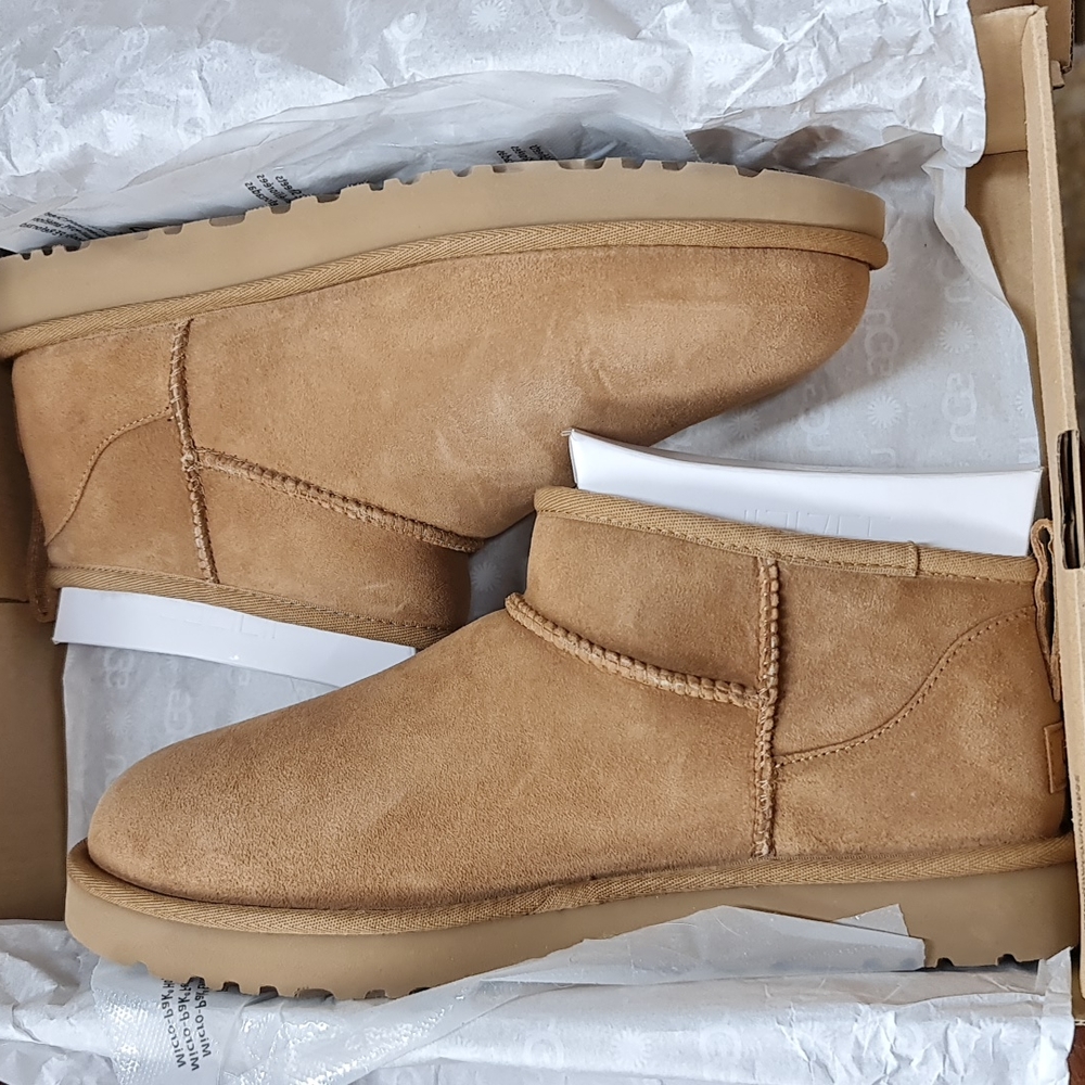 🎁  UGG Classic Ultra Mini Women's Ankle Boot - Picture 9 of 14